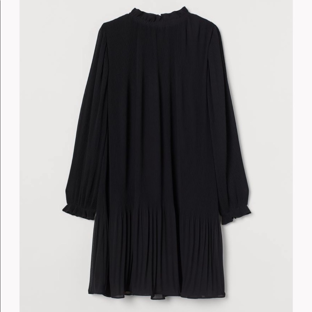 BNWT WOMENS H&M PLEATED DRESS, SIZE XS